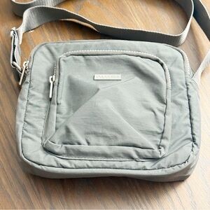 Baggallini Gray Nylon Crossbody Travel Bag Lightweig